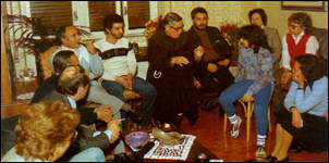 Un momento della missione popolare tra i giovani della parrocchia San Filippo Neri di Roma, nel 1982.